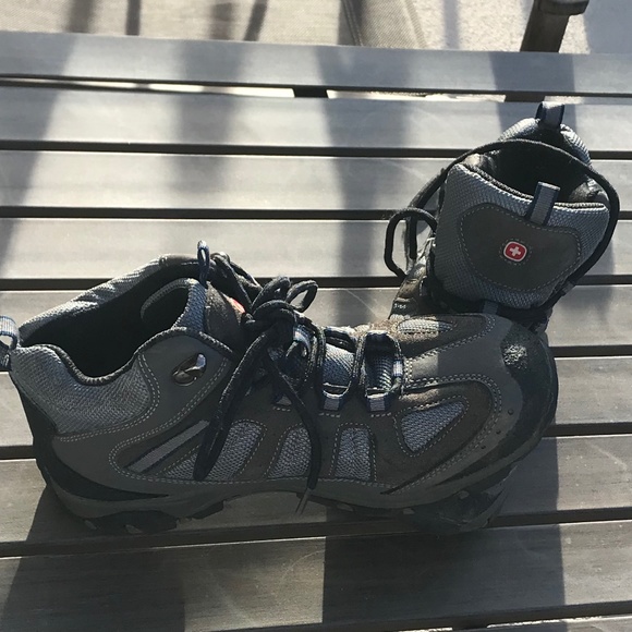 SWISS GEAR OUTERWEAR BOYS BOOTS SZ 6 EUC - Picture 2 of 6